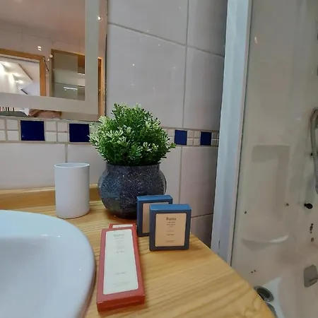 Center Danube Street 公寓